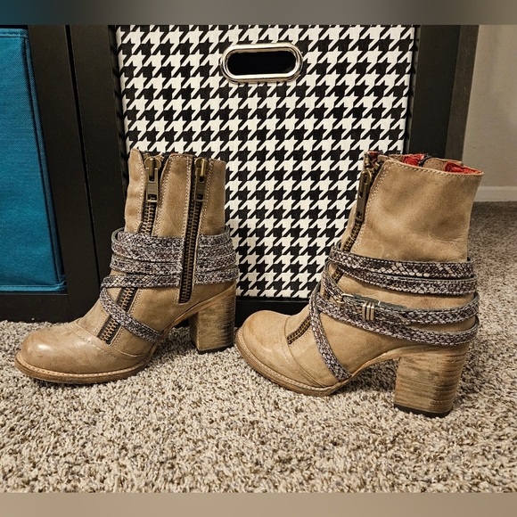 Freebird by Steven - Balboa in Ice Multi Size 7 - Picture 5 of 7